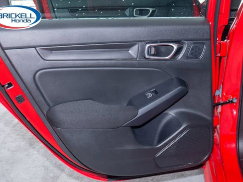 Used 2023 Honda Civic Sport image 12