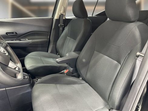 Used 2024 Nissan Kicks S FWD image 7