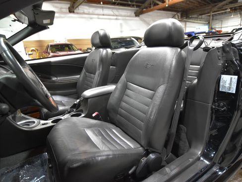 Used 2004 Ford Mustang GT RWD image 29