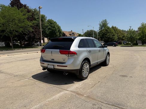 Used 2012 Lincoln MKX AWD image 7