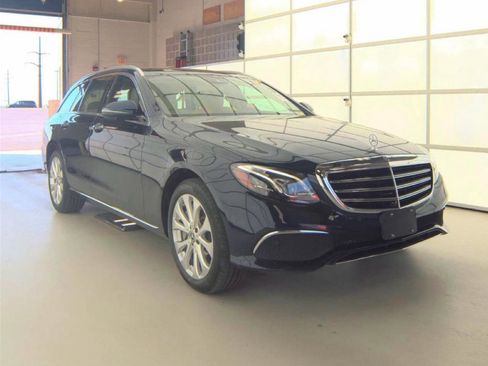Used 2019 Mercedes-Benz E 450 4MATIC Wagon w/ Premium Package image 4