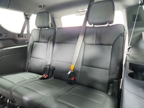 Used 2024 Chevrolet Suburban RST image 37