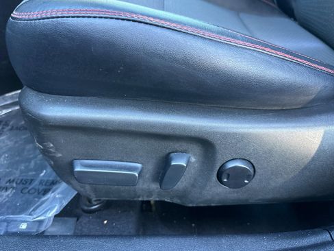 Used 2016 Toyota Camry SE image 14