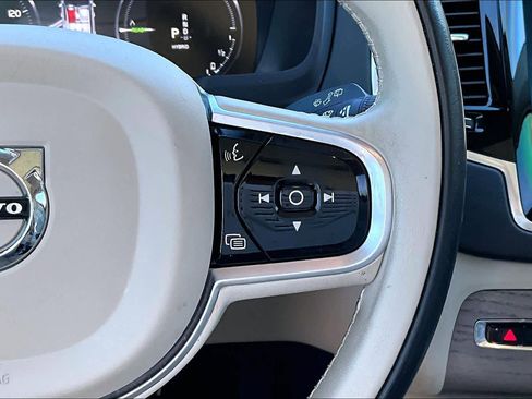 Used 2021 Volvo XC90 T8 Inscription w/ Lounge Package image 28