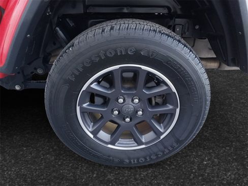 Used 2023 Jeep Gladiator Overland image 12