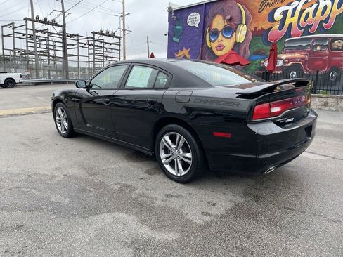 Used 2014 Dodge Charger SXT AWD/4WD image 3