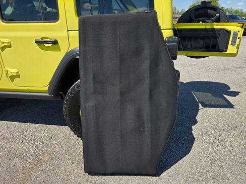 Used 2023 Jeep Wrangler Unlimited Sport image 22