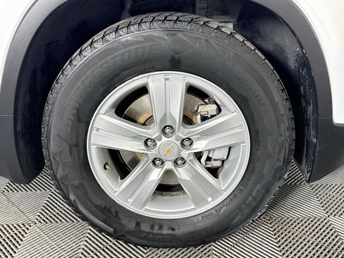 Used 2022 Chevrolet Trax LS w/ Tint and Cruise Package FWD image 30