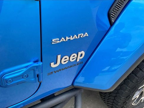 Used 2024 Jeep Wrangler Unlimited Sahara AWD/4WD image 30