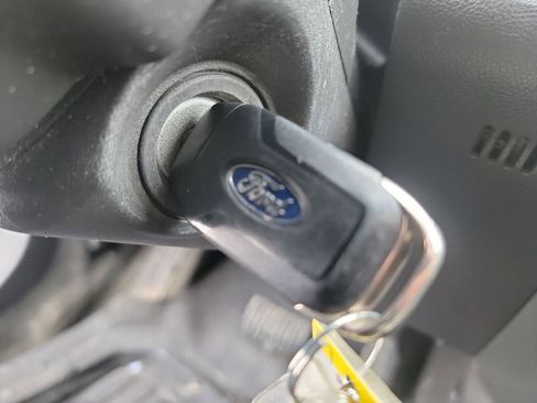 Used 2016 Ford Fusion SE w/ Equipment Group 202A image 24