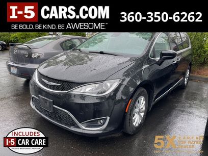 Used 2018 Chrysler Pacifica Touring-L w/ Advanced Safetytec Group