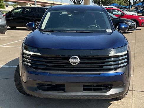 Used 2025 Nissan Kicks SV image 3