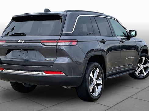 Used 2024 Jeep Grand Cherokee Limited w/ Luxury Tech Group II image 13