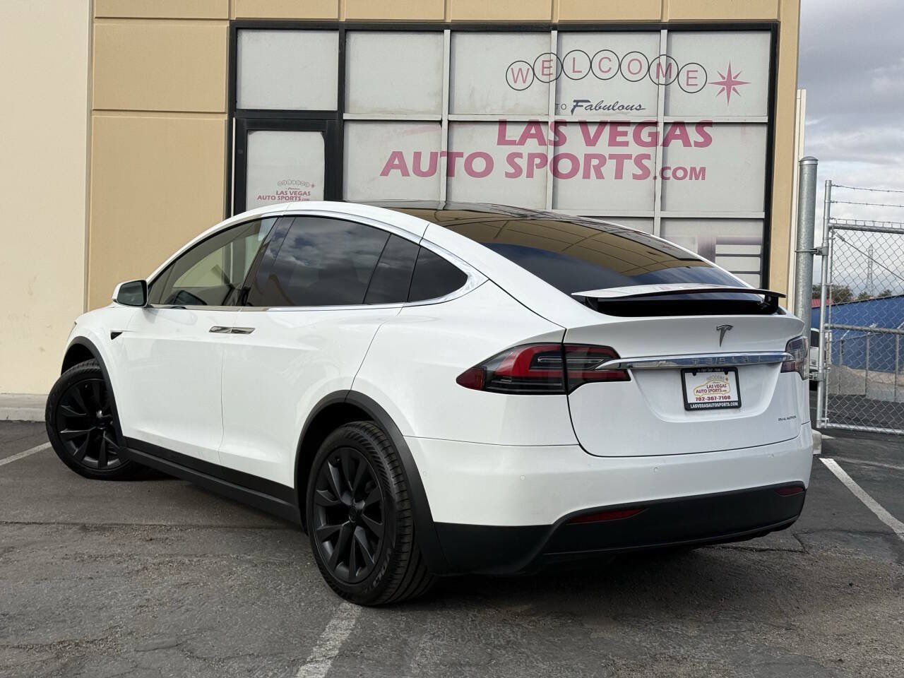 Used 2021 Tesla Model X Long Range AWD/4WD image 9