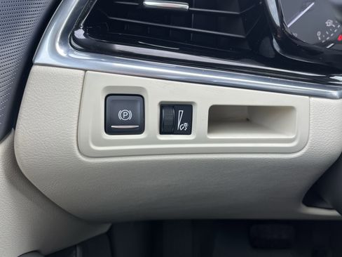 Certified 2020 Cadillac XT6 Premium Luxury image 18