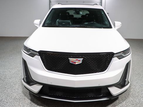 Used 2023 Cadillac XT6 Sport AWD/4WD image 4
