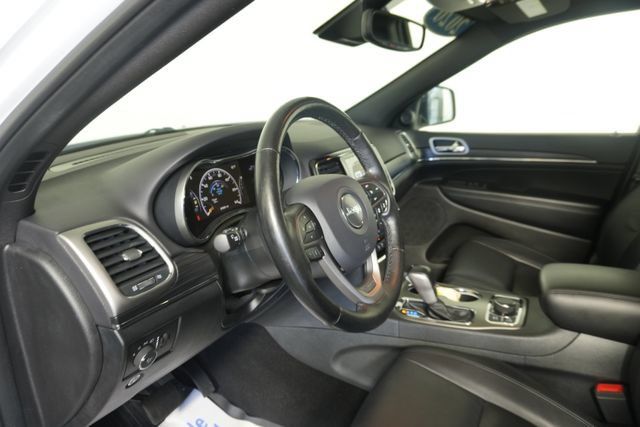 Used 2020 Jeep Grand Cherokee Limited AWD/4WD image 23