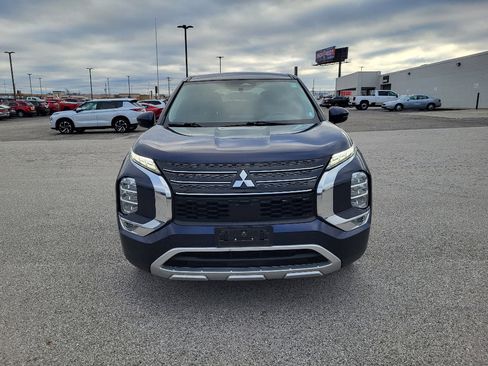 Used 2023 Mitsubishi Outlander SE image 16