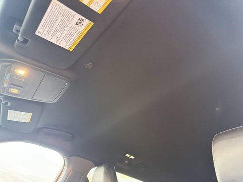 Used 2020 Ford Explorer XLT w/ Equipment Group 202A image 14