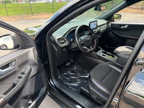 Certified 2023 Ford Escape ST-Line FWD image 28