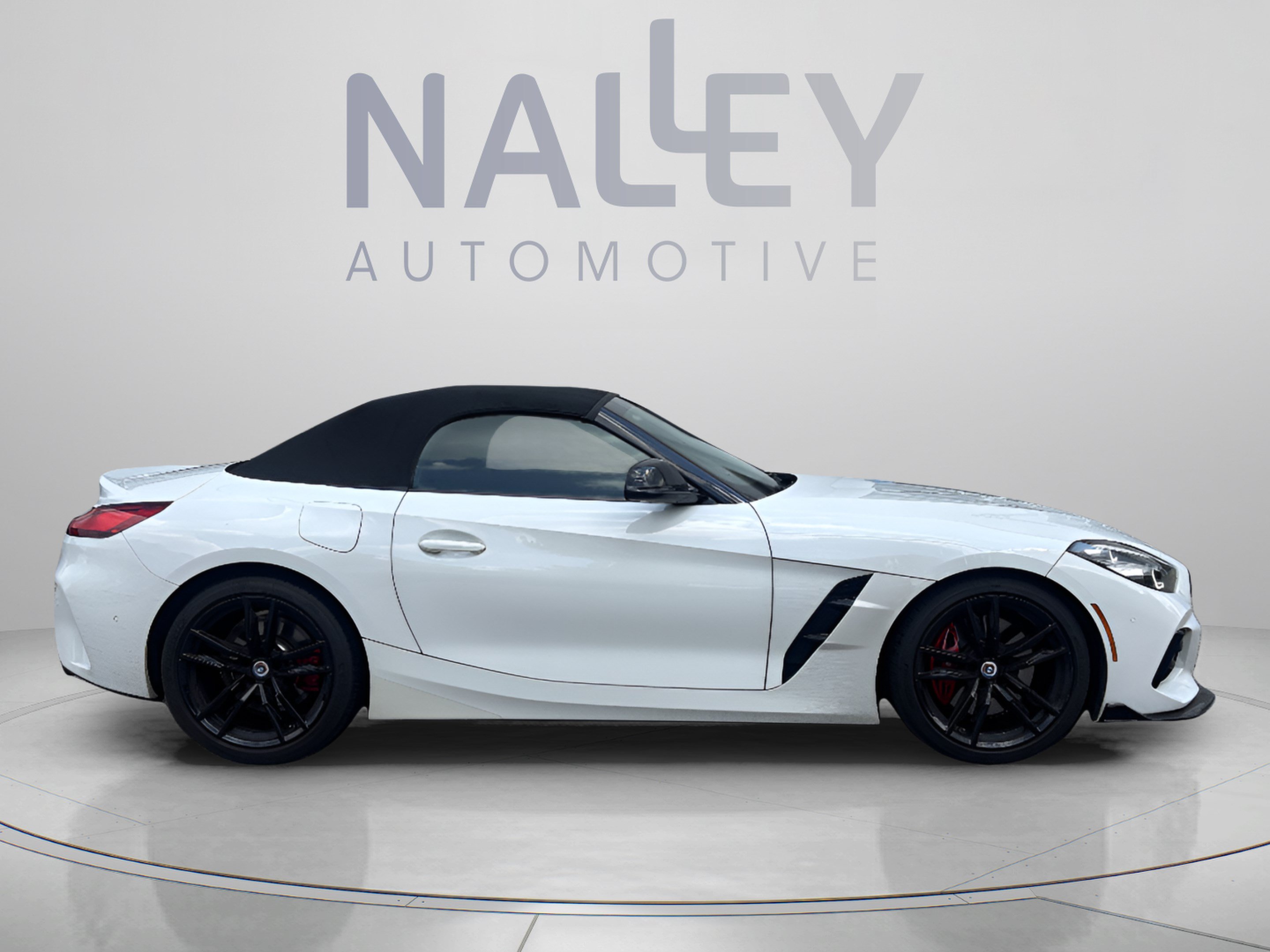 Used 2022 BMW Z4 M40i w/ Premium Package RWD image 5