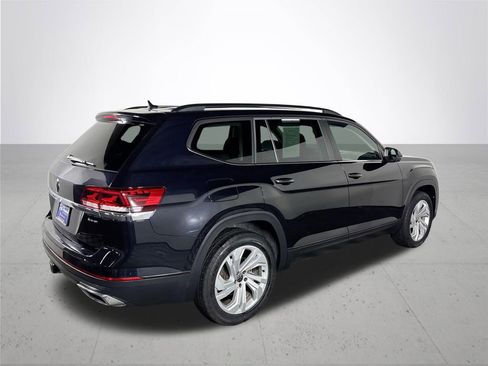 Used 2023 Volkswagen Atlas SE image 6