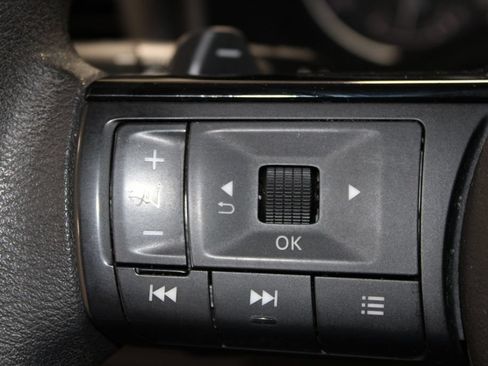 Used 2023 Nissan Rogue SV AWD/4WD image 40