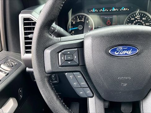 Used 2016 Ford F150 XLT w/ Equipment Group 302A Luxury AWD/4WD image 24