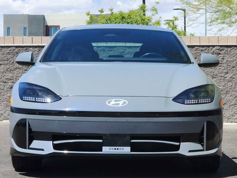 Used 2024 Hyundai Ioniq 6 SE RWD image 4