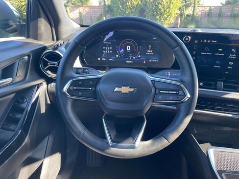 Used 2025 Chevrolet Equinox LT image 34