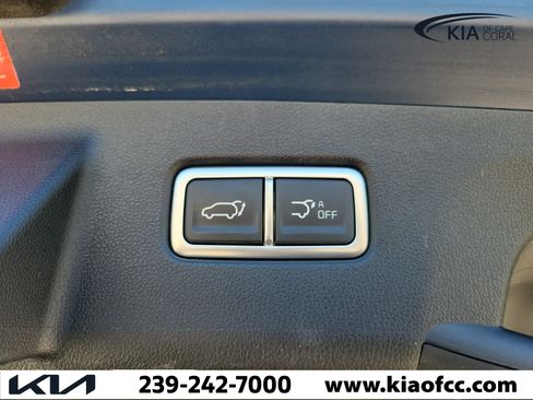 Certified 2024 Kia Sorento EX w/ Panoramic Sunroof Package FWD image 11