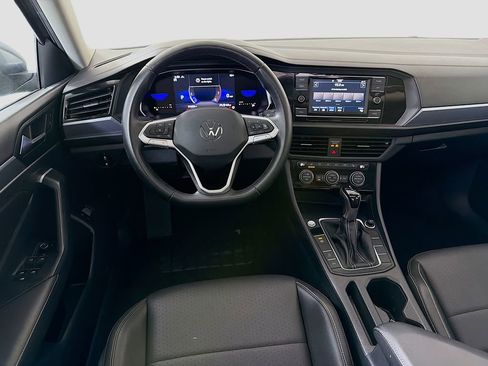 Used 2022 Volkswagen Jetta SE w/ Panoramic Sunroof Package image 25