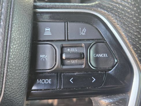 Used 2024 Toyota Tundra Platinum AWD/4WD image 23
