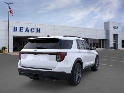 New 2026 Ford Explorer ST-Line RWD image 8