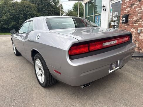 Used 2013 Dodge Challenger SXT RWD image 7