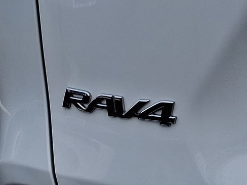Used 2024 Toyota RAV4 LE AWD/4WD image 23