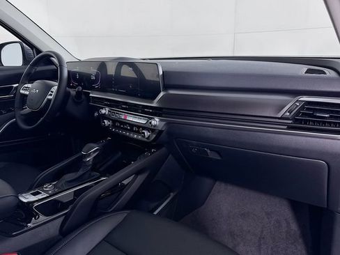 New 2025 Kia Telluride S image 32