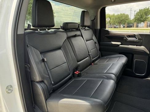 Used 2023 GMC Sierra 1500 SLT w/ SLT Premium Package AWD/4WD image 30