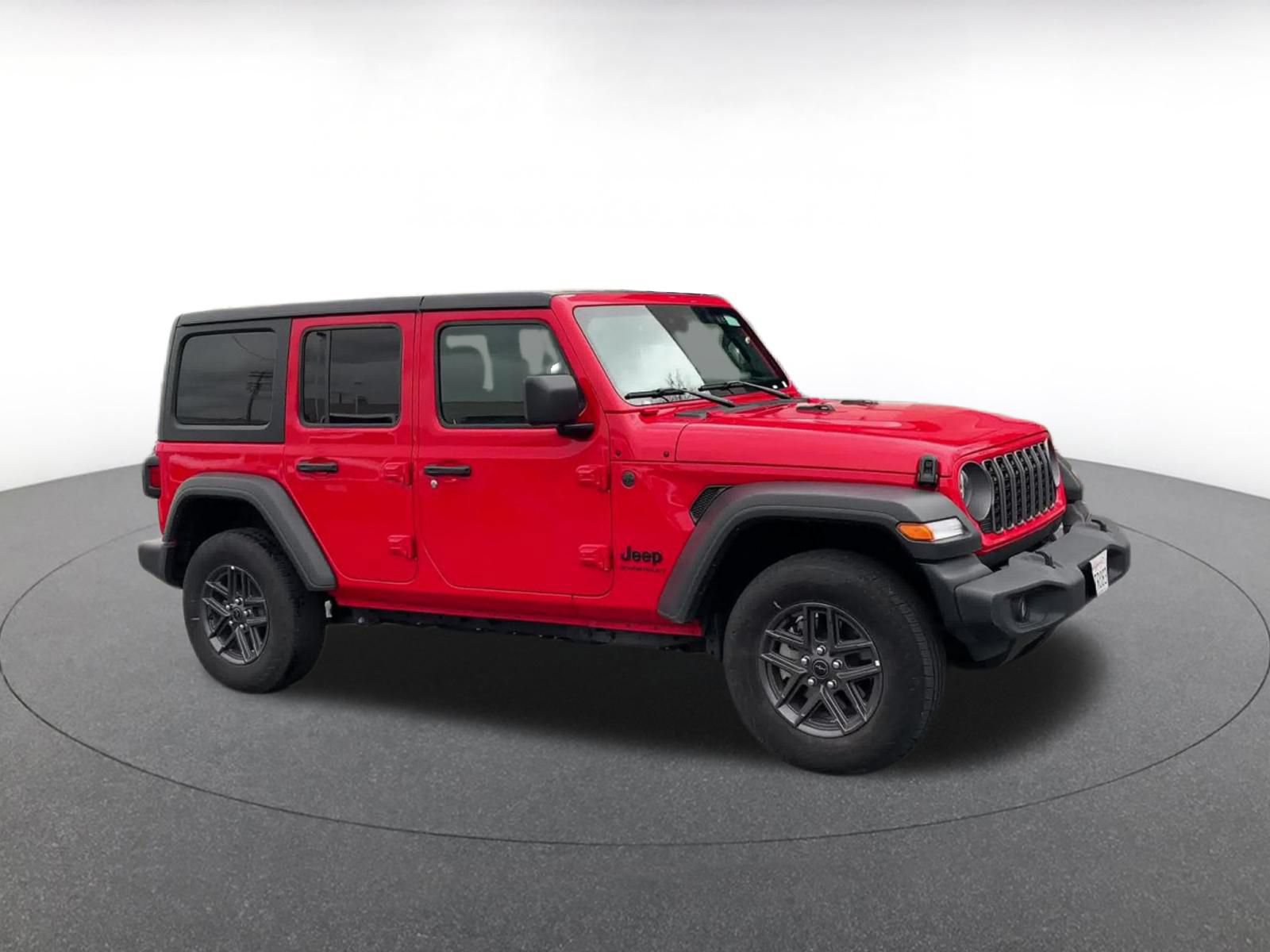 Used 2025 Jeep Wrangler Unlimited Sport AWD/4WD image 2
