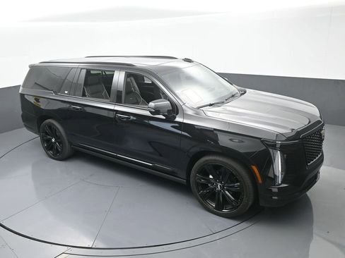 Used 2025 Cadillac Escalade ESV Sport w/ Touring Package image 66