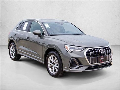 Certified 2022 Audi Q3 2.0T Premium Plus AWD/4WD image 3