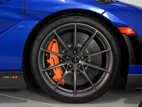Used 2022 McLaren 765LT RWD image 32