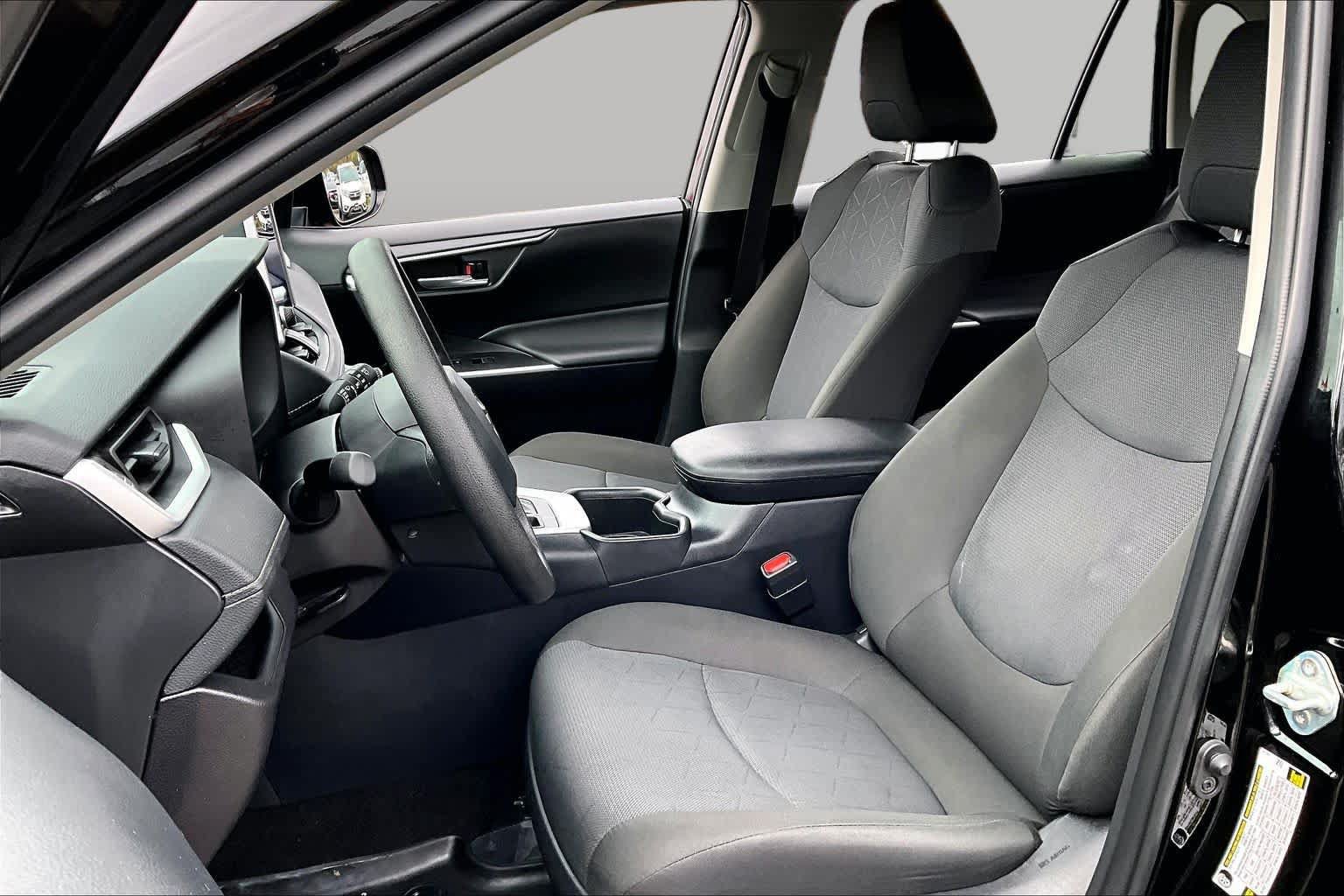 Certified 2025 Toyota RAV4 XLE AWD/4WD image 7