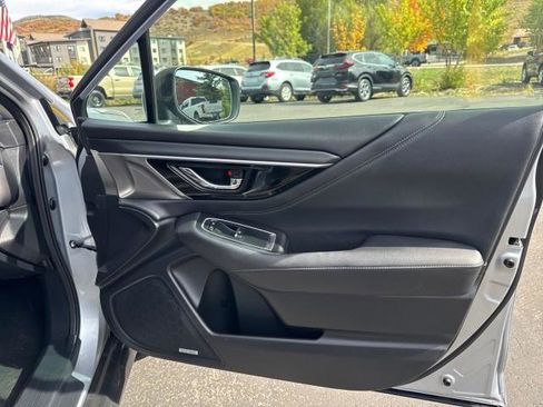 Used 2022 Subaru Outback Limited image 37