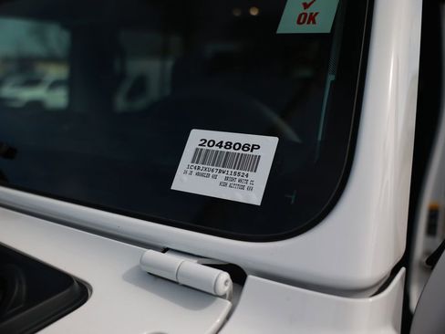 Used 2024 Jeep Wrangler High Altitude image 43