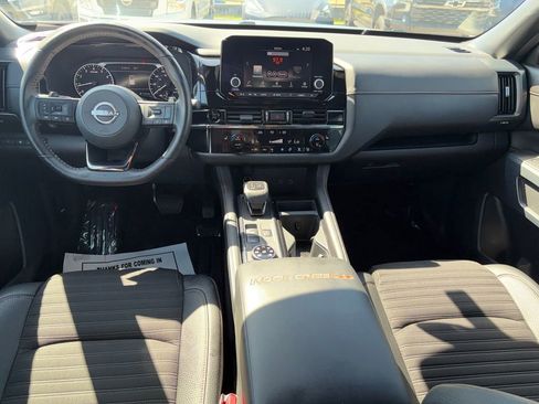 Used 2025 Nissan Pathfinder Rock Creek AWD/4WD image 21