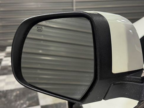 Used 2017 Nissan Leaf SV image 28