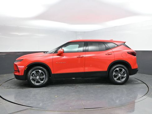Used 2025 Chevrolet Blazer LT FWD image 6