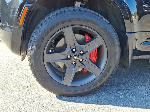 Used 2021 Land Rover Defender 90 X-Dynamic S AWD/4WD image 14