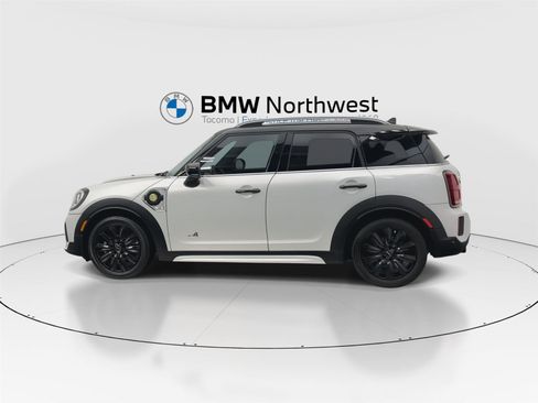 Used 2022 MINI Cooper Countryman SE w/ Premium Package image 11